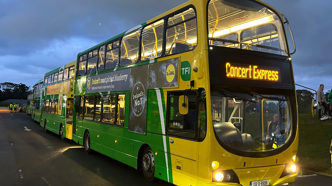 concertexpress bus service at malahide caslte