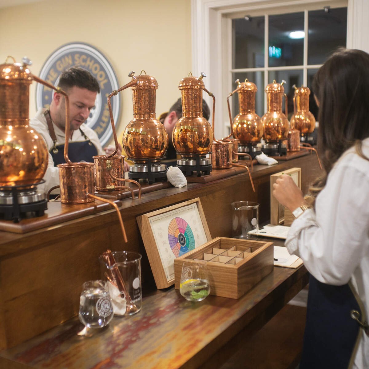 gin distilling class at pearse lyons
