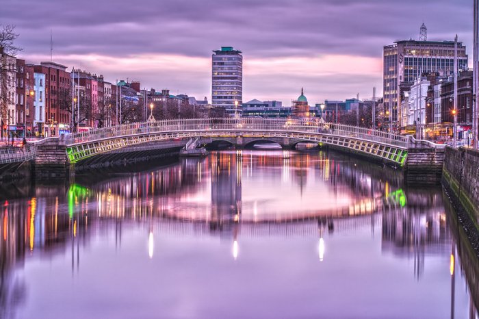 Dublin city's Ha'penny Bridge