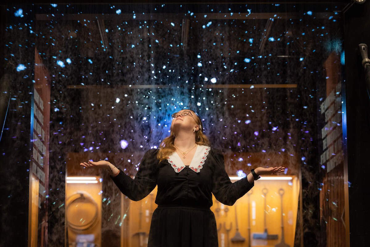 falling snow at the guinness storehouse