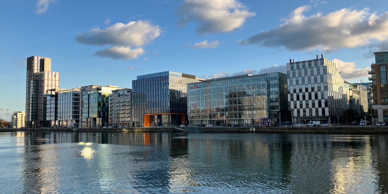 Image of the River liffey and surrounding buildings at the Dublin docklands 
