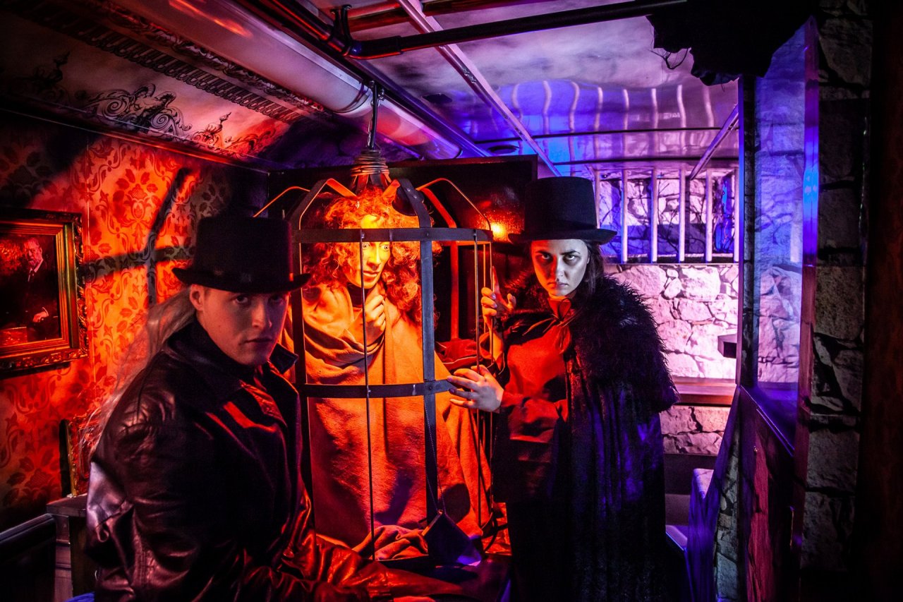 Inter image of ghostbus with actors