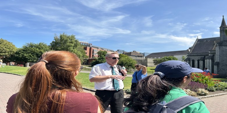 DoDublin Walking Tour walking tour at saint patrick's cathedral