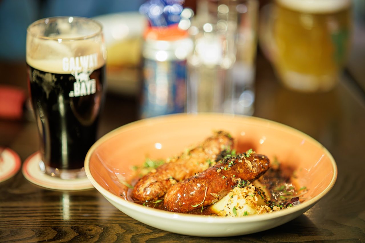 orange-bowl-food-brown-drink-dinner-meal-bangers-and-mash