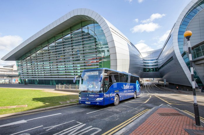 Dublin Express bus entering dublin airport