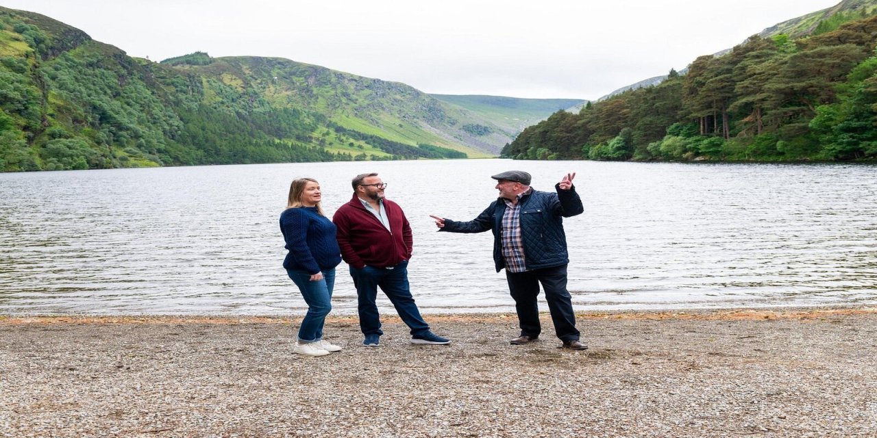 guide talking visitors through wicklow