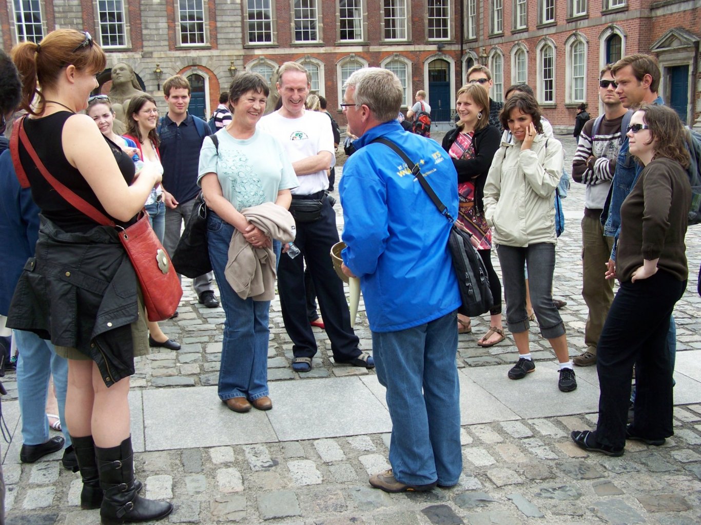 Pat Liddy tour guide delivering tour in dublin