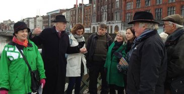 Pat Liddy giving a tour in Dublin City