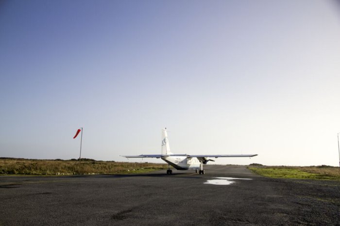 plane on runway 